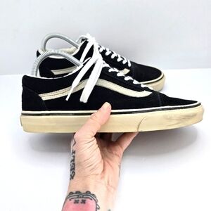 Vans | Old Skool black suede faux fur lined low-top sneakers | WMS 9.5
